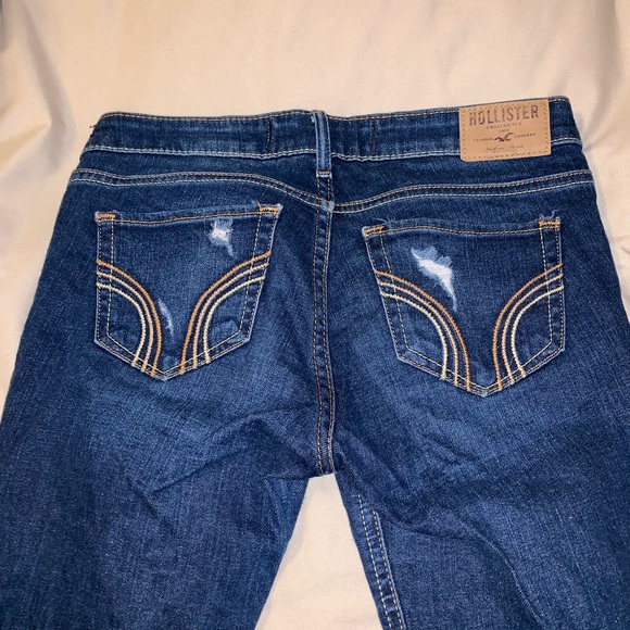 distressed skinny jeans - Picture 3 of 3